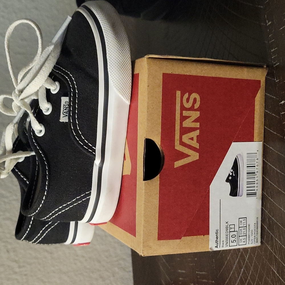 Boy shoes
